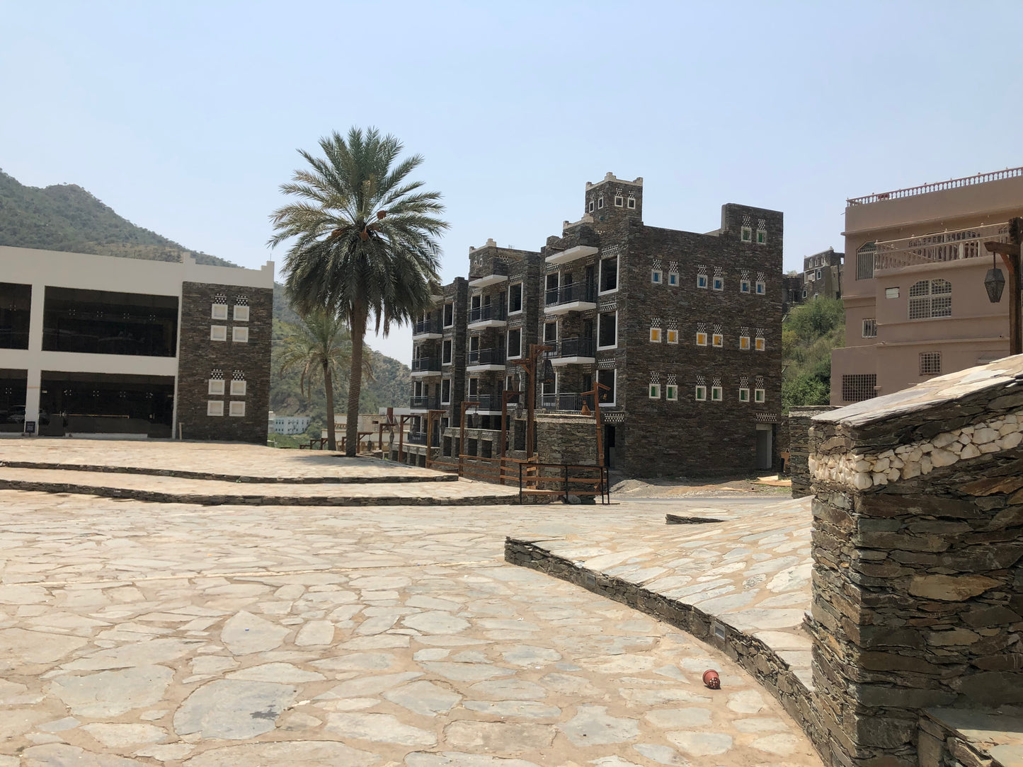 (Rijal Al-Ma’a) trip