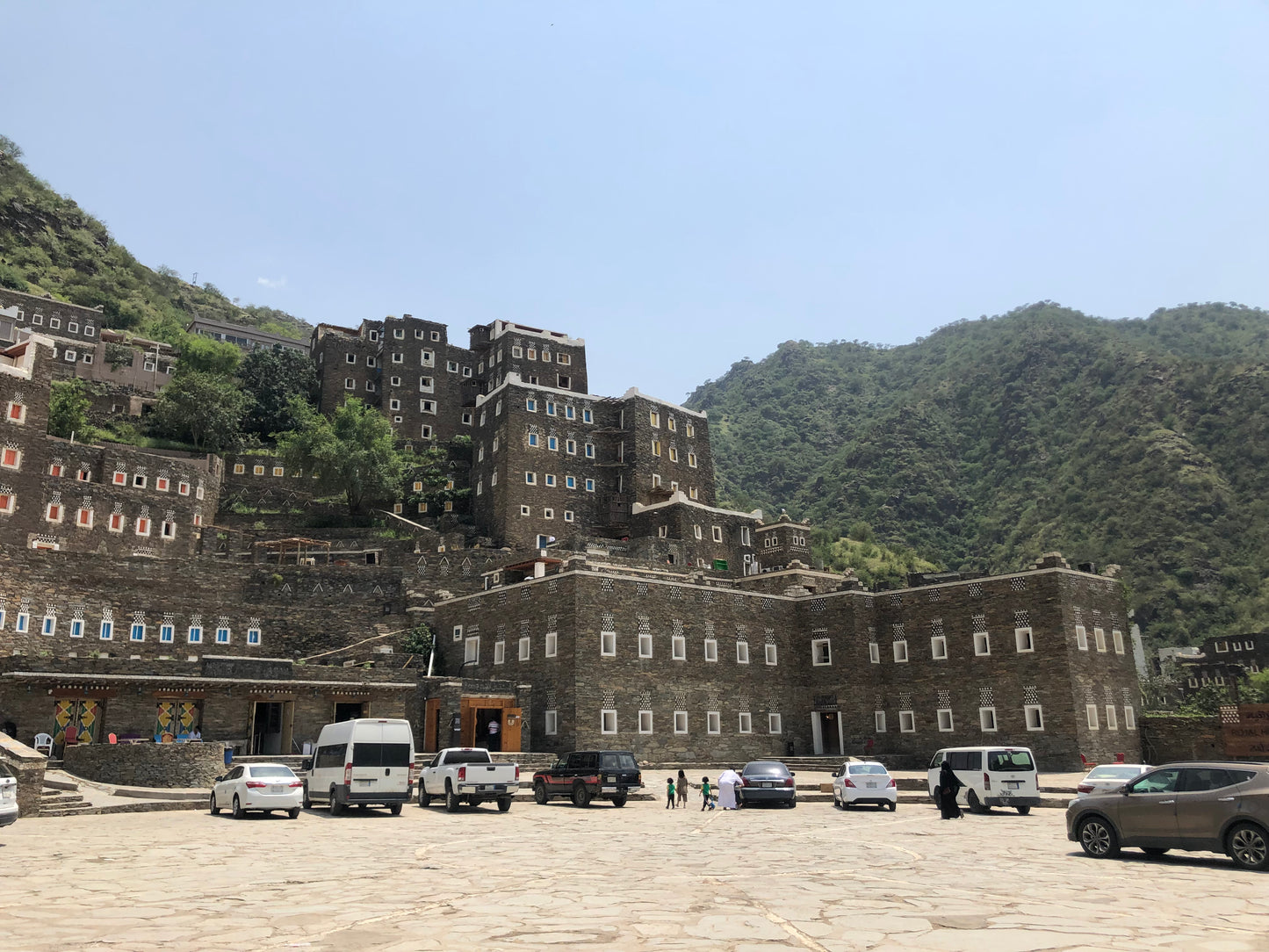 (Rijal Al-Ma’a) trip